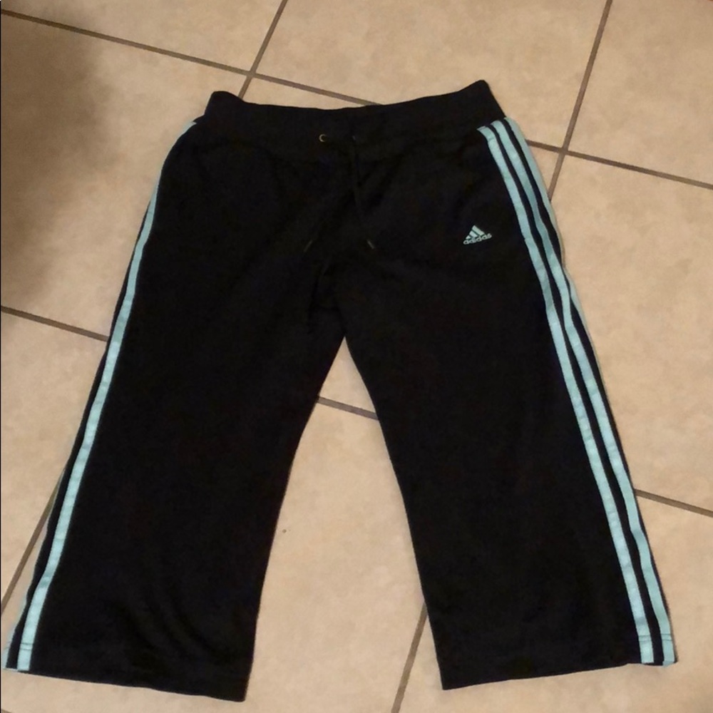 Adidas Capri sports